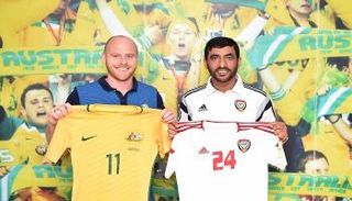 الإمارات بالأبيض وأستراليا بالأصفر