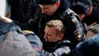 أوروبا تدعو روسيا للإفراج "فورا" عن مئات المحتجين