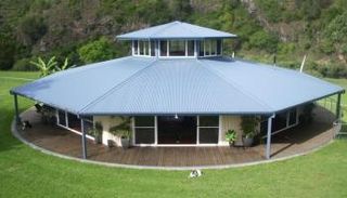 هل تود تجربة العيش في المنزل الدوار؟