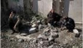 ضحايا الموصل يرون لحظات الرعب "تحت الأنقاض"