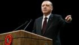 أردوغان وأوروبا.. اقترب الاستفتاء واشتعلت حرب طواحين الهواء