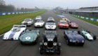 بالصور.. 12 سيارة خلقت "ثورة" في تاريخ الصناعة