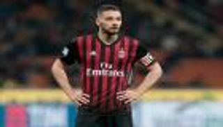 يوفنتوس يعرض رسميا شراء ظهير ميلان