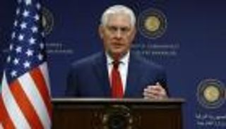 تيلرسون يلتقي بزوجة قس أمريكي مسجون في تركيا بتهمة تأييد كولن 