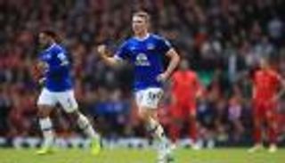 هدف مدافع إيفرتون في "الديربي" يمنحه "لحظة تاريخية"