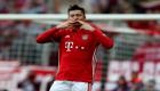 ليفاندوفسكي يكمل مئوية أهداف البايرن هذا الموسم