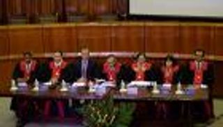 بالصور.. محكمة فنزويلا العليا تتراجع عن سحب سلطات البرلمان