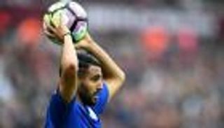 برشلونة يغير خططه تجاه محرز