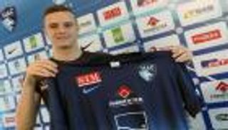 جزائري جديد يقترب من تجديد عقده مع ناديه الأوروبي