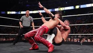 رود ينفذ إحدى الحركات ضد ناكامورا