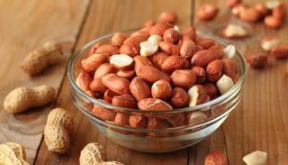 الفول السوداني يقلل من الإصابة بالسكتة الدماغية 