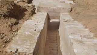 صورة لبقايا الهرم الذي تم اكتشافه- نقلا عن الأهرام