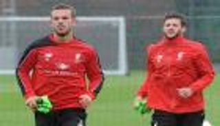 ليفربول يرسل لالانا وهندرسون إلى أمريكا 