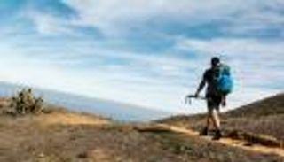 بالصور.. رحالة أيرلندي زار كل دول العالم بـ15 دولار يوميا