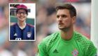 حارس بايرن يلبي رغبة مشجع يصارع الموت