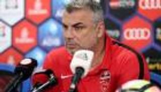 كوزمين يوضح موقفه من تدريب منتخب الإمارات