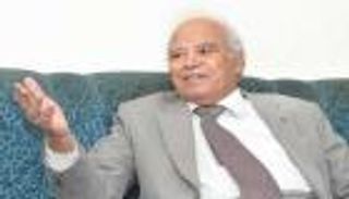 الطاهر مكي.. رحيل عميد الأدب الأندلسي عن 93 عاما