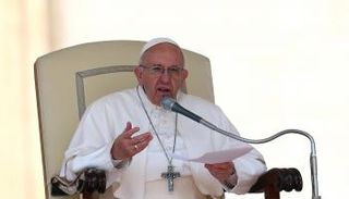 البابا فرانسيس عن غارات إدلب: مذبحة غير مقبولة