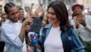 "بيبسي" تسحب إعلانا بعد بثه بـ٢٤ ساعة.. والسبب