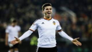 الريال ينافس ثنائي إنجلترا على ظهير فالنسيا