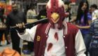 بالصور .. أغرب وأكثر  الأزياء رعبا في "كوميك كون" دبي