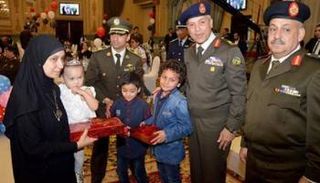 القوات المسلحة المصرية تحتفل بيوم اليتيم