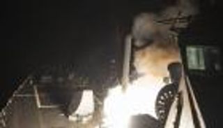 الائتلاف السوري يرحب بالضربة الأمريكية.. ومليشيا إيران تنتشر بالمطار