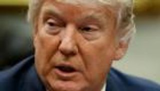 بالصور.. ترامب يغزو صفحات السوريين على مواقع التواصل