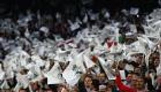 جماهير الريال تواجه أتلتيكو بتيفو مسلسل "صراع العروش"