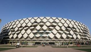 استاد هزاع بن زايد أفضل ملعب في آسيا