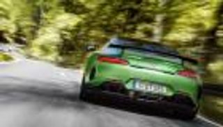 مرسيدس تكشف عن سعر سيارتها الجديدة AMG-GTR