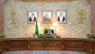 خادم الحرمين الشريفين يرأس جلسة مجلس الوزراء