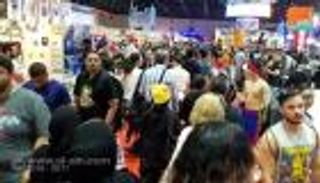 بالصور .. ألبسة وإكسسوارات في كوميك كون دبي 2017