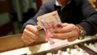 ليبيا.. انخفاض قياسي للدينار وصعود للدولار