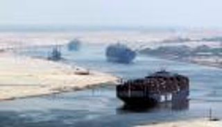 اتصالات لجذب خطوط ملاحية جديدة لقناة لسويس 