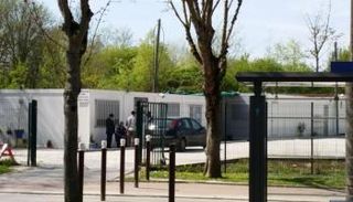 صورة لإغلاق المسجد في فرنسا