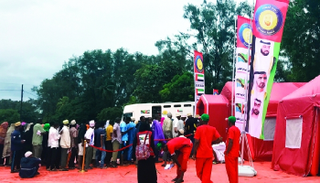 جانب من مهام قافلة زايد الخير في زنجبار