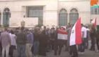 بالفيديو.. وقفة تضامنية مع مصر أمام سفارتها في الأردن