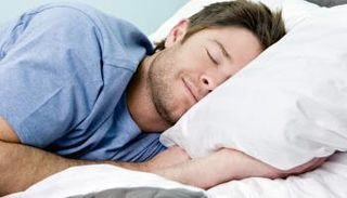 الشخير والضوضاء ودرجة الحرارة من العوامل المادية التي تؤدي للأرق