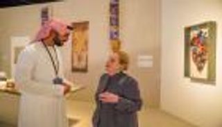 أولبرايت تضيء على دور الفنون في الدفاع عن الحقوق وتزور "مسارات إبداعية" بأبوظبي