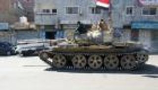 بدعم طيران التحالف.. جيش اليمن يستعيد مواقع جديدة بالمخا