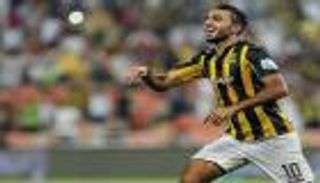 بالفيديو.. شارة القيادة هدية لاعبي الاتحاد لكهربا