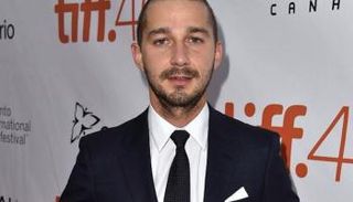 شيالوبوف يعيش منعزلا للمشاركة في معرض فنلندي