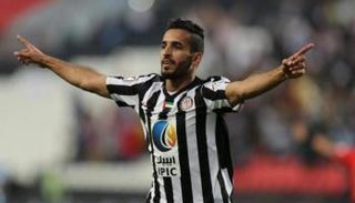 علي مبخوت لاعب الجزيرة