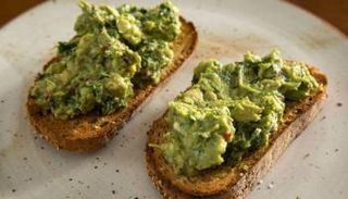 الأفوكادو له تأثير قوي على مستويات الكوليسترول