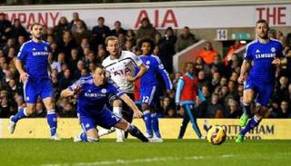 كين خلال مواجهة تشيلسي