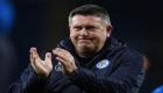 "المرتدات" تجبر شكسبير على خطة متوازنة أمام أتلتيكو