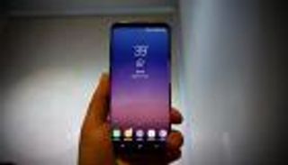 11 سببا تجعل سامسونج جالكسي S8 أفضل من آيفون 7