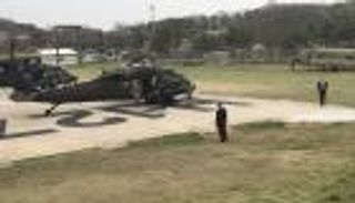 بالفيديو.. مايك بنس يصل القاعدة الأمريكية بكوريا الجنوبية