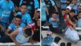 وفاة مشجع في الأرجنتين بإلقائه من المدرجات